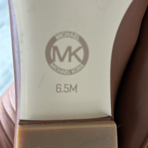 Michael Kors Tiffanie Women’s 6.5 Brown Leather gold Logo slip-on Loafer Flats - Picture 10 of 10